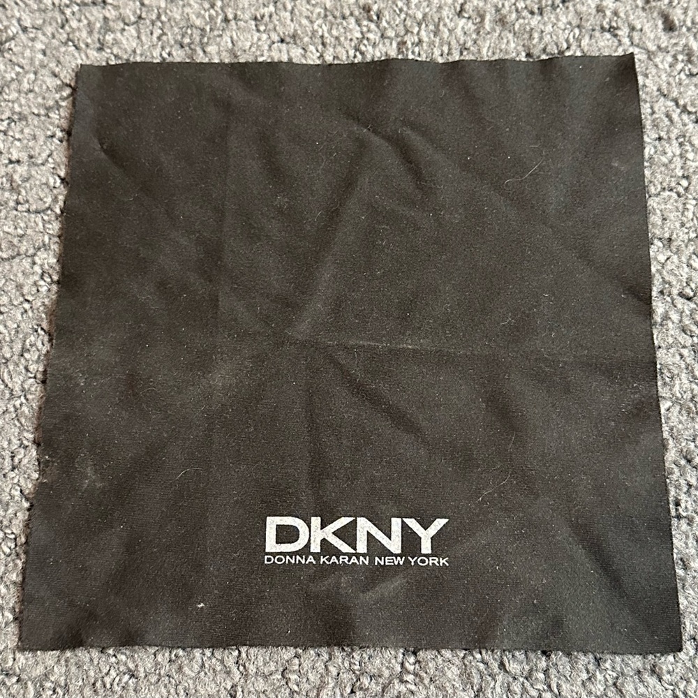 DKNY Donna Karen New York Sunglasses Glasses Cleaning Cloth Black